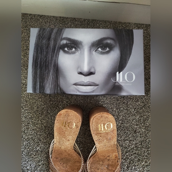 Jlo Natural Clear Block Heel Sandals- Size 9 1/2 (fit like a Size 9) - Picture 7 of 8